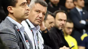 Galatasaray, Fenerbahçe'ye Mağlup Oldu