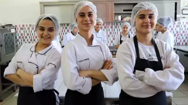 Aşçılık Eğitimiyle Gelecek Şefler Yetişiyor