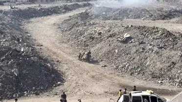 Gazze'de Çöp Krizi: Çeyrek Milyon Ton Atık Sokaklarda Birikiyor