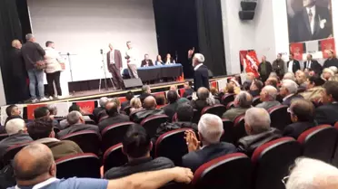 CHP Kars İl Kongresi'nde 'Şaibe' İddiaları Gerginliğe Neden Oldu