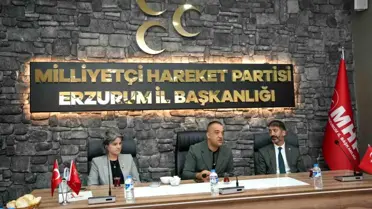 MHP Erzurum'da Muhtarlar Günü Kutlandı