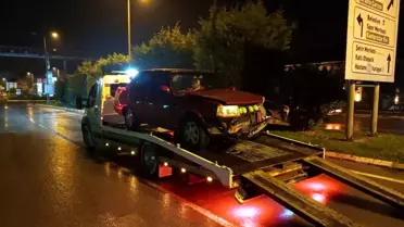 Zonguldak'ta Kaza: Otomobil Köprü Korkuluklarına Çarptı