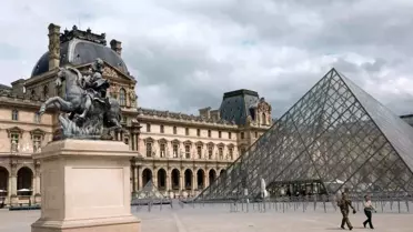 Louvre Müzesi'nde güpegündüz soygun! Napolyon'un mücevherlerini 7 dakikada çaldılar