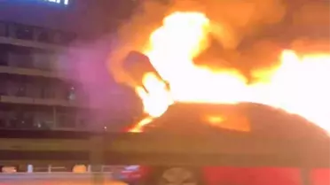 Pendik'te Seyir Halindeki Otomobil Yandı