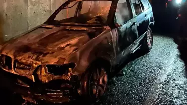 Türkeli'de Yabancı Plakalı Araç Yandı