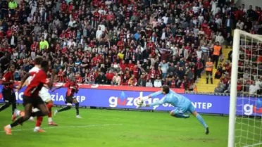 Gaziantep FK Rahat Bir İlk Yarı Geçirdi