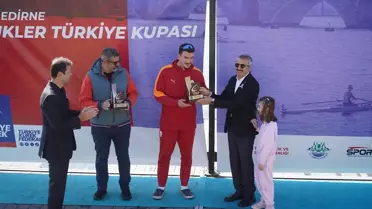 Meriç Nehri'nde Kürek Yarışları Tamamlandı