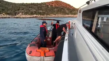 Kaş'ta Mahsur Kalan Turist Kurtarıldı