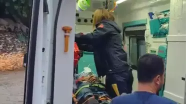 Nazilli'de Kamyonet Uçuruma Yuvarlandı: 3 Yaralı