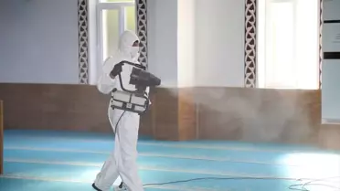 Çubuk'ta Camilerde Dezenfeksiyon Çalışması