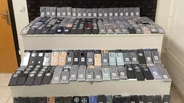 Mardin'de Gümrük Kaçağı 602 Telefon Ele Geçirildi