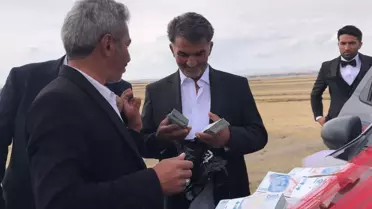 Muhtar Düğün Konvoyunu Kesti, 60 Bin Lira Bağış Topladı