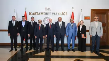 Vali Dallı'dan Muhtarlara Kutlama