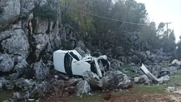 Kadirli'de Otomobil Devrildi: 1 Ölü, 1 Yaralı