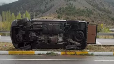 Koyulhisar'da Minibüs Devrildi, 2 Yaralı