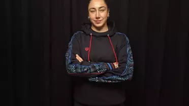 39 kilometre mesafeyi 14 saatte yüzerek Türkiye birincisi oldu