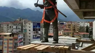 İnşaat İşçisi Düşerek Hayatını Kaybetti