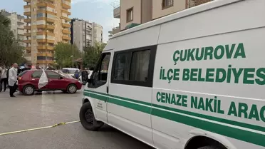 Adana'da Otomobilde Erkek Cesedi Bulundu
