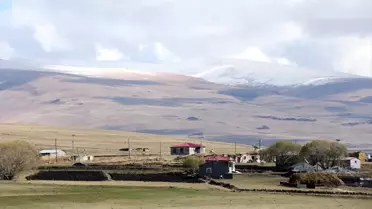 Ardahan'ın Yüksek Kesimleri Karla Kaplandı