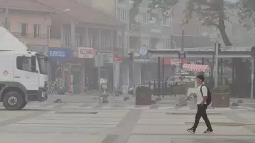 Balıkesir'de Yoğun Sis Görüş Mesafesini Düşürdü