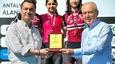 Buse Ertekin 2025 Sezonunu Zirvede Tamamladı