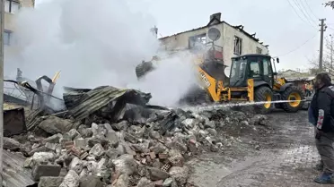 Çankırı'da Yangın: 2 Ev, 2 Kömürlük Zarar Gördü