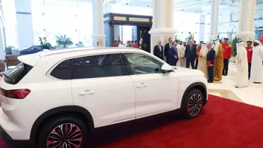 Cumhurbaşkanı Erdoğan, Kuveyt Emiri Meşal el-Ahmed el-Cabir es-Sabah'a Togg hediye etti