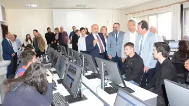 Dicle Üniversitesi Yeni Bilgisayar Laboratuvarı Açıldı