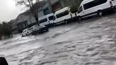 Gaziantep'te Sağanak Yağış Hayatı Olumsuz Etkiledi