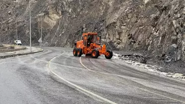 Hakkari'de Yağmur Su Birikintilerine Neden Oldu