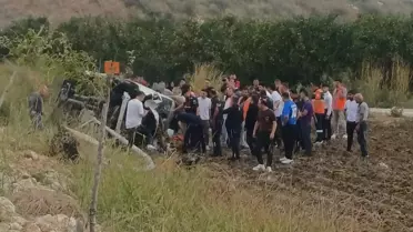 Tarsus'ta Servis Minibüsü Devrildi: 6 Yaralı