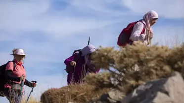 Irak'ta Meme Kanseri Farkındalığı İçin Doğa Yürüyüşü