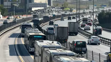 Sefaköy Metrobüs Durağında Kaza