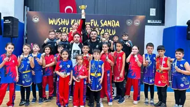Sultangazi Minik Yıldızlar İstanbul Şampiyonası'ndan 24 Madalya ile Döndü