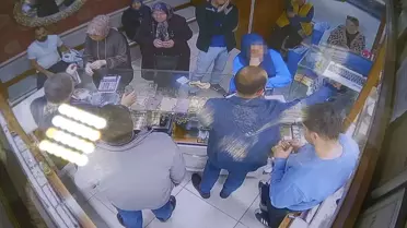 Kuyumcuda Hırsızlık: 300 Bin Liralık Bilezik Çalındı