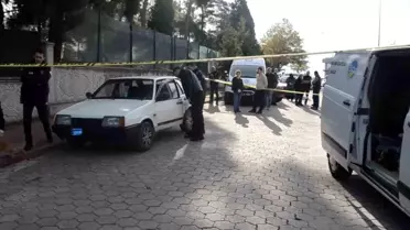 Hendek'te park halindeki otomobilde ölü bulundu