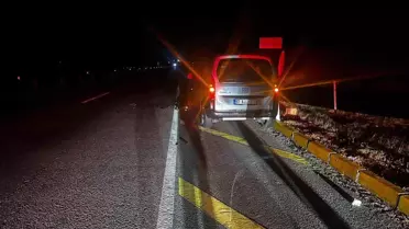 Afyonkarahisar'da Tır ve Hafif Ticari Araç Çarpıştı