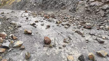 Batman'da Heyelan: 40 Köy Yolu Kapandı