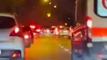 Bursa'da Sürücülerden Ambulansa Fermuar Sistemi