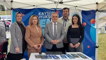 Kayseri Büyükşehir Belediyesi Gençlerle Spor Dostu Festivalinde Buluştu
