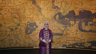 Emine Erdoğan, Katar'da İslam Eserleri Müzesi'ni Ziyaret Etti