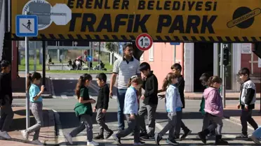 Erenler Belediyesi Trafik Parkı, Çocuklara Eğitici Anlar Sunuyor