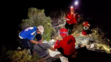 Fethiye'de Kayalıklara Düşen Yaralı Kurtarıldı