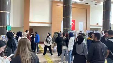 Gençlerin el emeği ürünleri görücüye çıktı
