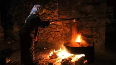 Gördes'te Geleneksel Pekmez Yapımı