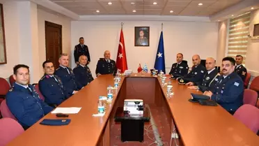Yunan Heyet Eskişehir'de Türk Üssünü Ziyaret Etti
