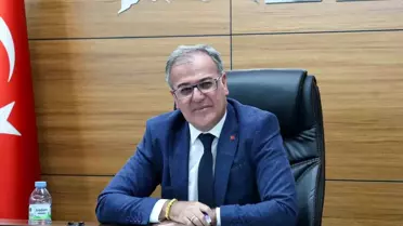 Hacılar Kışa Hazırlanıyor, Cumhuriyet Bayramı İçin Meydan Düzenlemeleri Devam Ediyor