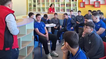 Kütahya'da Gençlere Terörle Mücadele Bilgilendirmesi