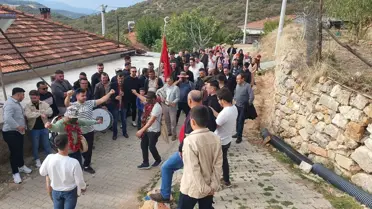 Demirci'de Eğlenceli Düğün Geleneği