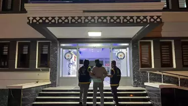 Mersin'de Kundaklama Olayı: 5 Araç Alev Alev Yandı